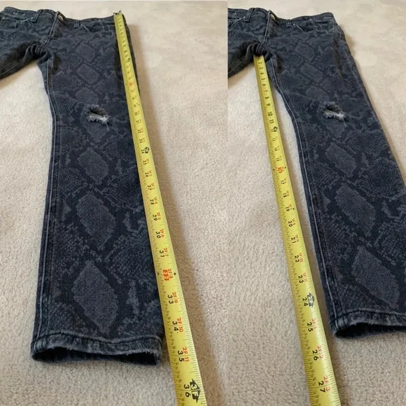 * 🔥HPx2🔥* Rag &amp; Bone Skinny Jeans, Gray, Snake Print, 26