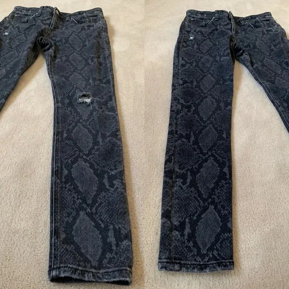 * 🔥HPx2🔥* Rag &amp; Bone Skinny Jeans, Gray, Snake Print, 26