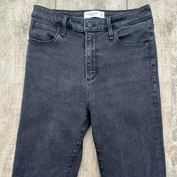 A&amp;F Women’s High Rise Super Skinny Jeans - NWOT