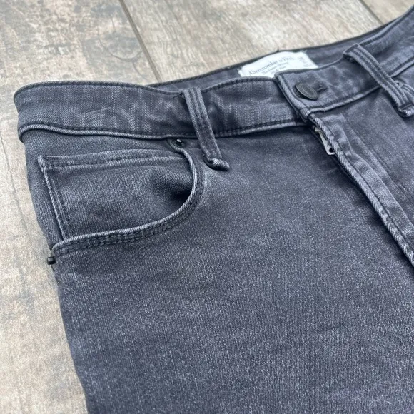 A&amp;F Women’s High Rise Super Skinny Jeans - NWOT