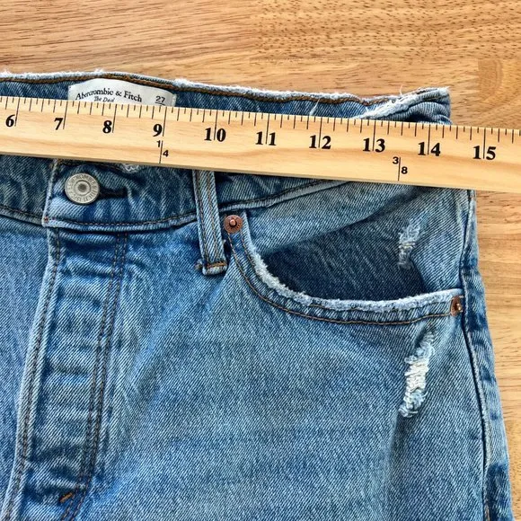 Abercrombie &amp; Fitch Size 27/4 Short The Dad High Rise Jeans Distressed Denim