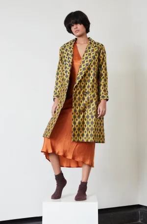 Barney trench in golden auroa