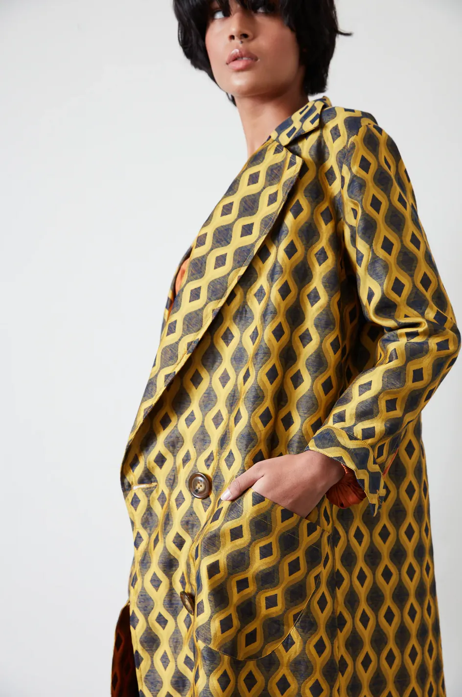 Barney trench in golden auroa