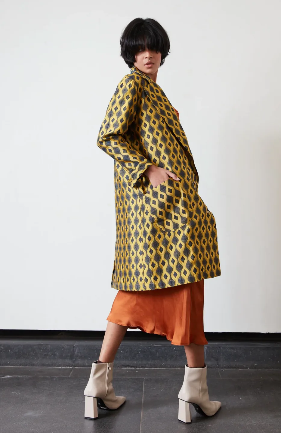 Barney trench in golden auroa