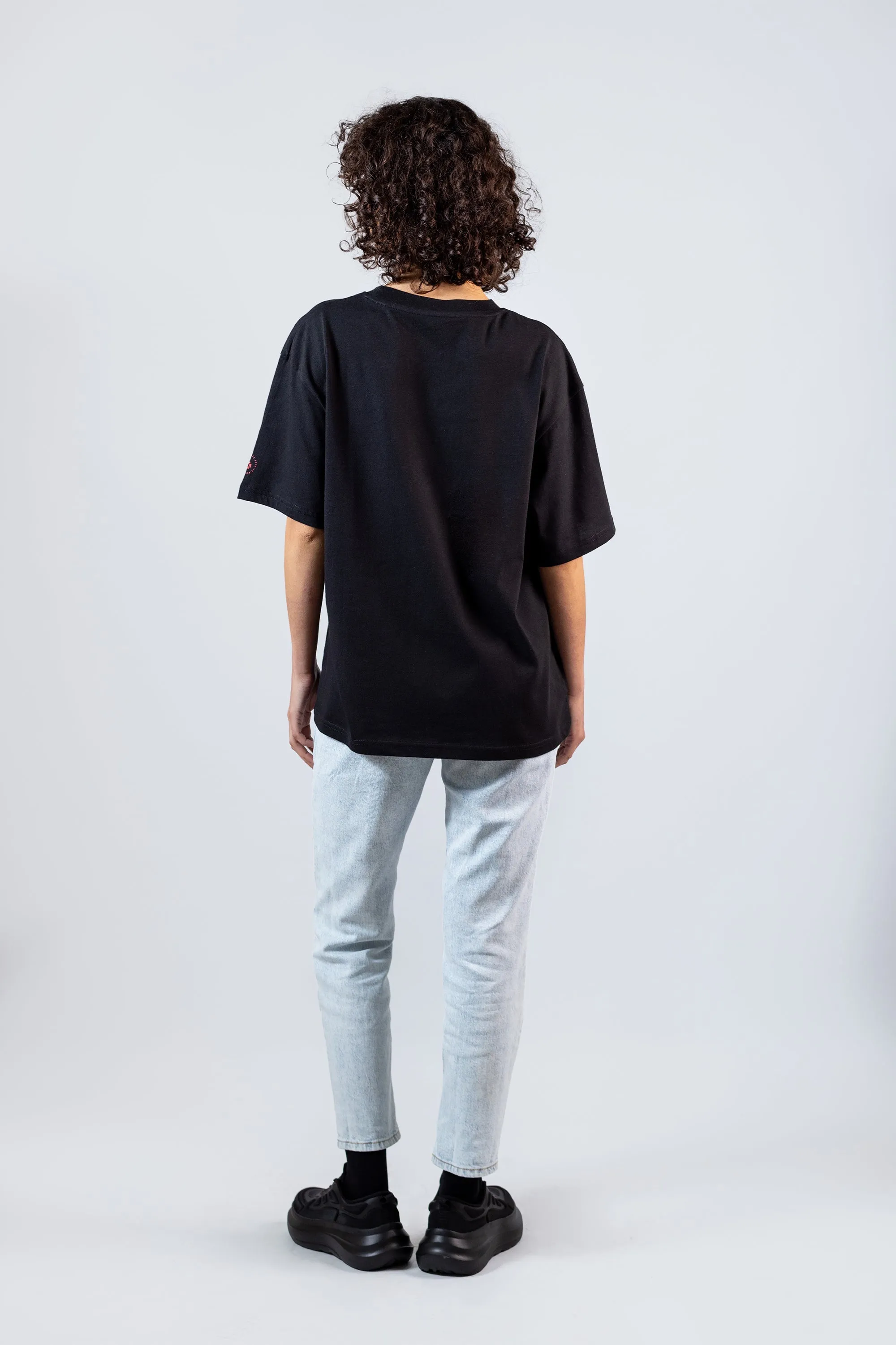 Black Side Hobb حب T-shirt