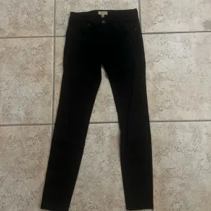 Burberry Black Skinny Jeans 27