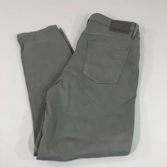 Calvin Klein Jeans Ripped Ankle Skinny Jeans  31