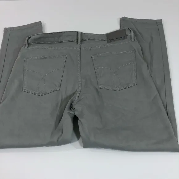 Calvin Klein Jeans Ripped Ankle Skinny Jeans  31