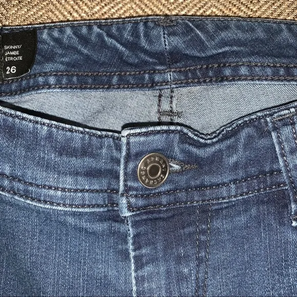 EUC Armani Exchange Skinny Jeans Size 26.