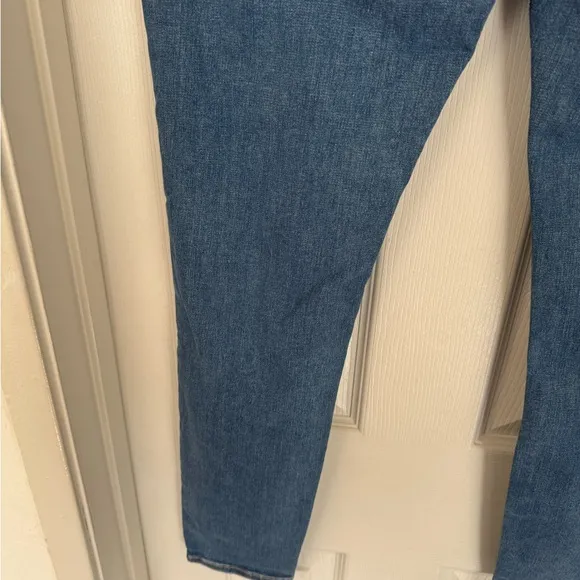 EUC Old Navy Rockstar Medium Wash Skinny Jeans with Rips, High Rise, Size 14