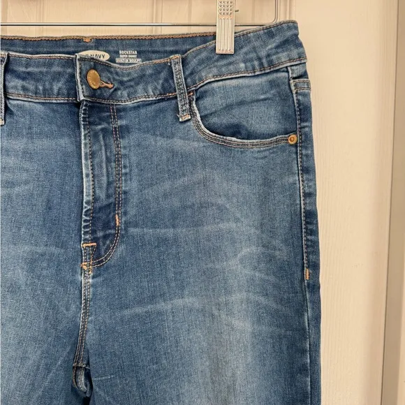 EUC Old Navy Rockstar Medium Wash Skinny Jeans with Rips, High Rise, Size 14