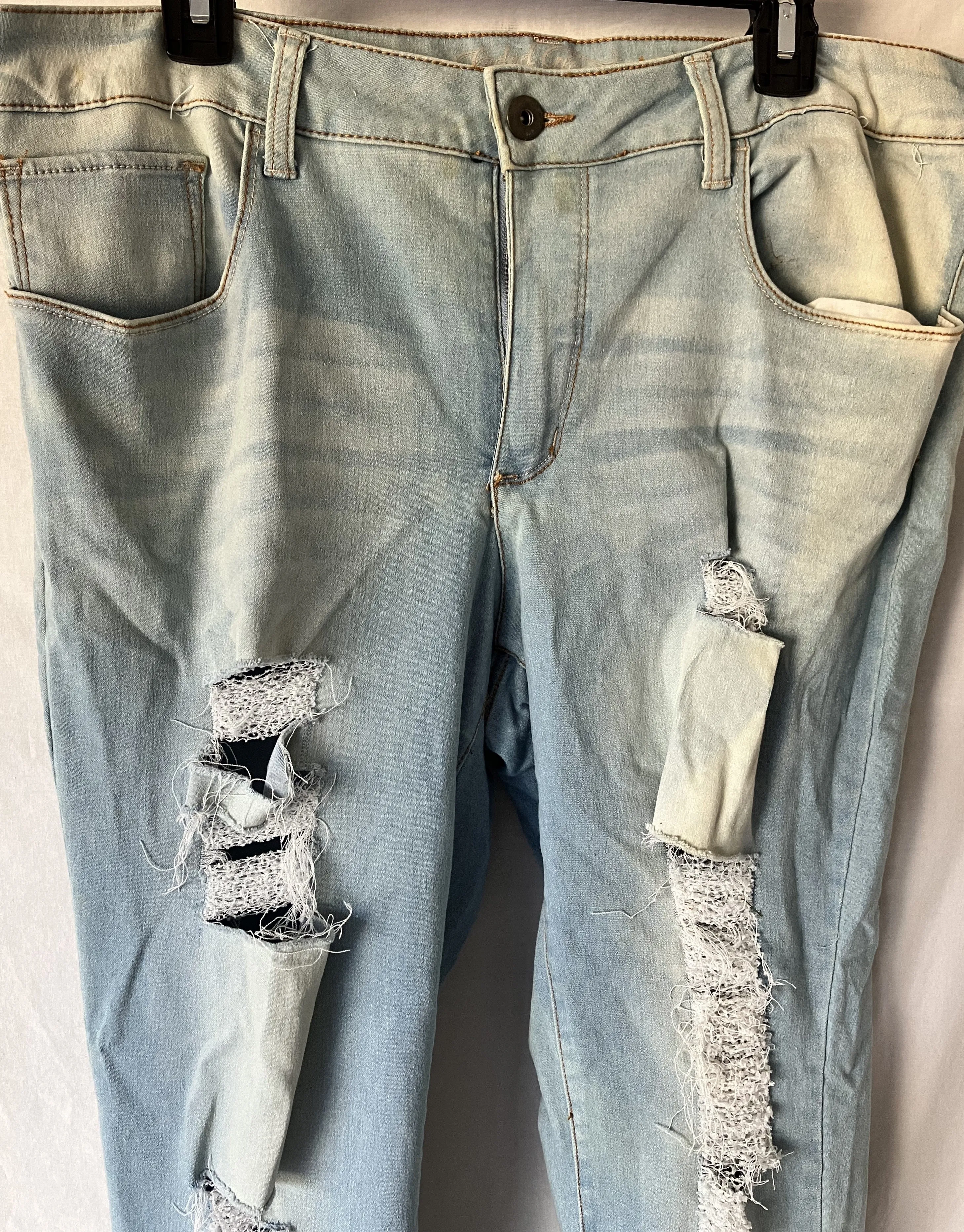 Faded Glory Ankle Jeans, Ripped, Size 18