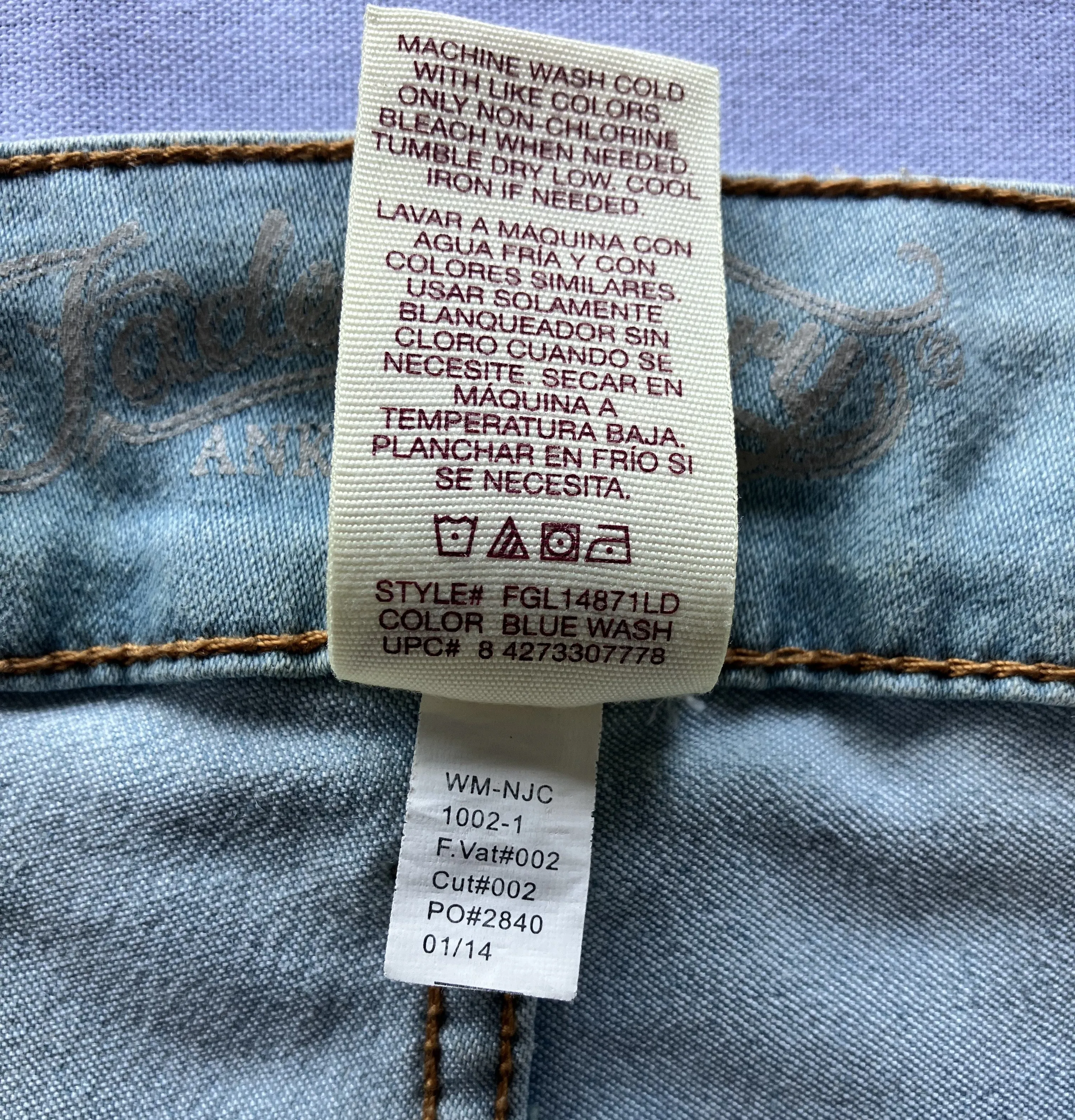 Faded Glory Ankle Jeans, Ripped, Size 18