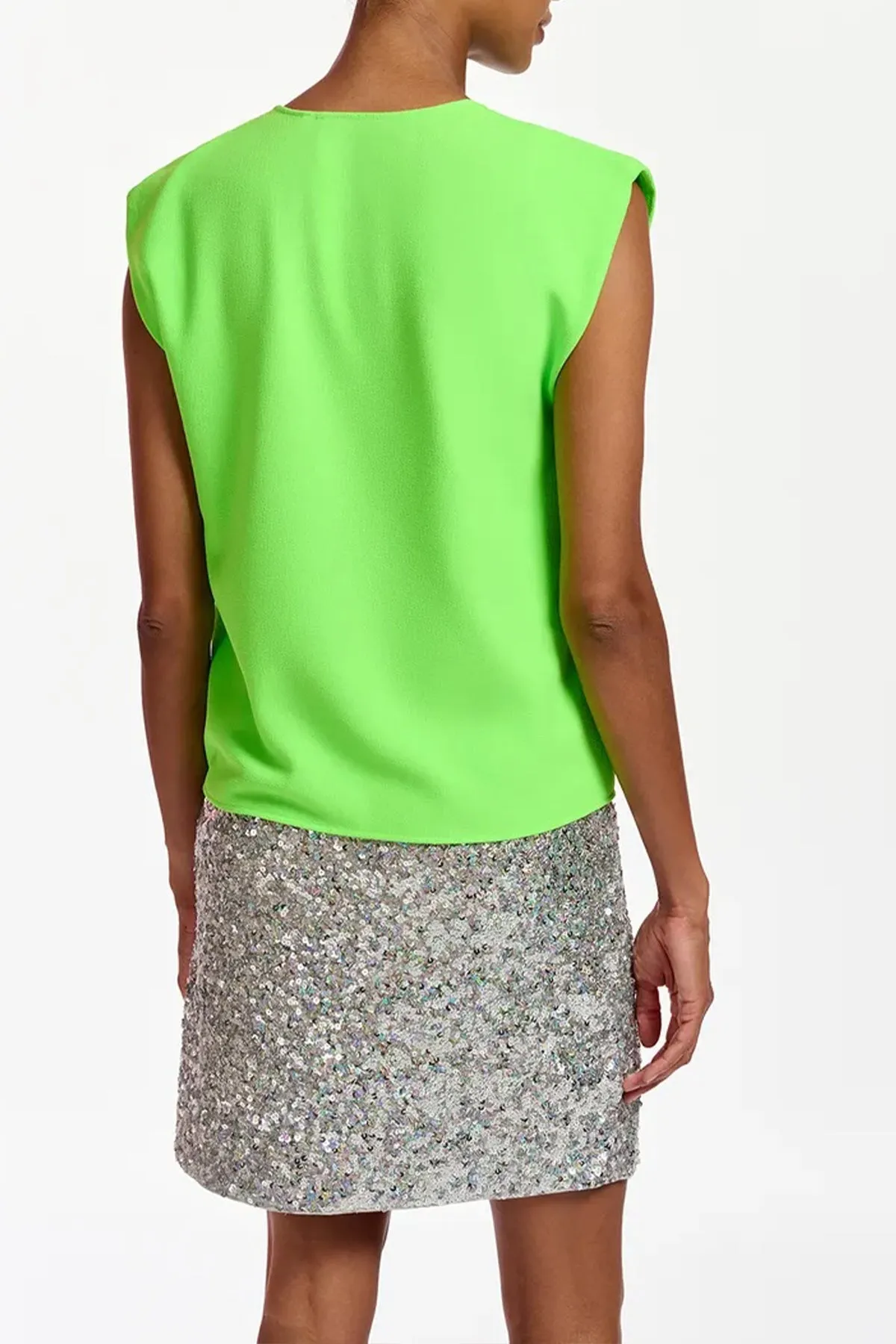 Falling Sleeveless V-Neck Top in Green