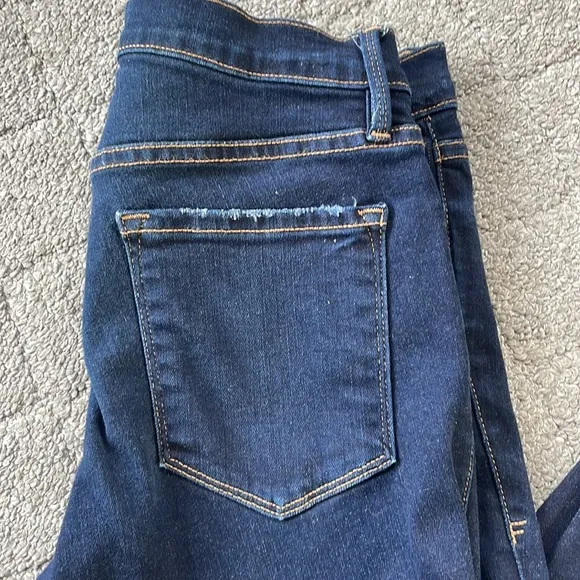 Frame Denim Le Skinny De Jeanne Ripped Knees Skinny Jeans size 28