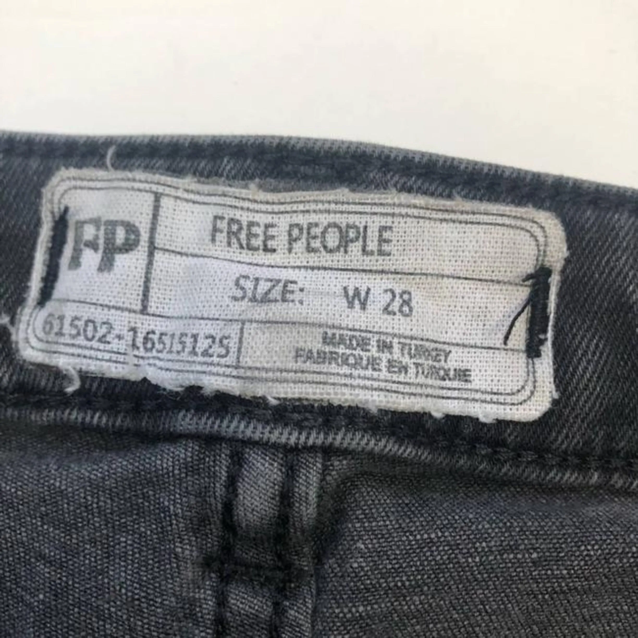FREE PEOPLE Black Great Heights Frayed Skinny Jeans Size W 28