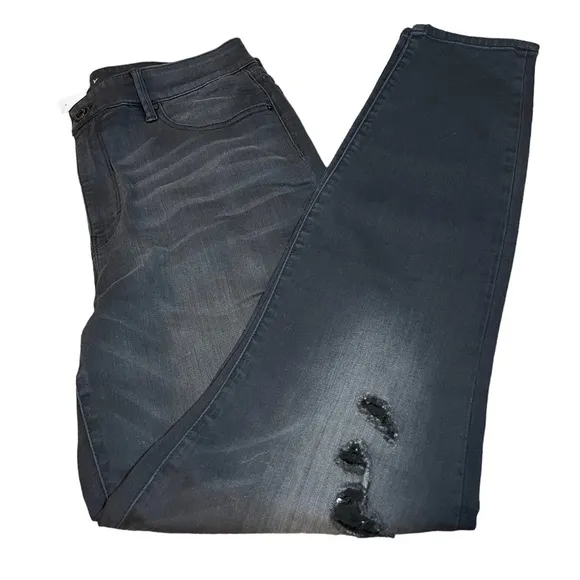 HP 🎉 NWT White House Black Market “The Skinny”Distressed Jeans w/ Sequins Sz 12