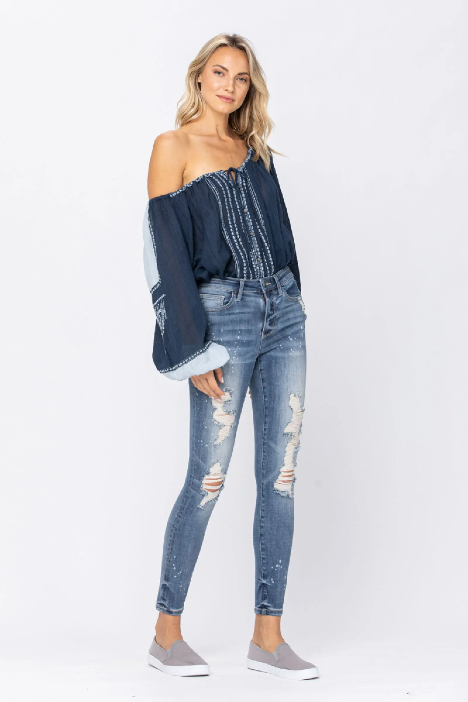 Judy Blue Never Better Bleached Skinny Jeans look