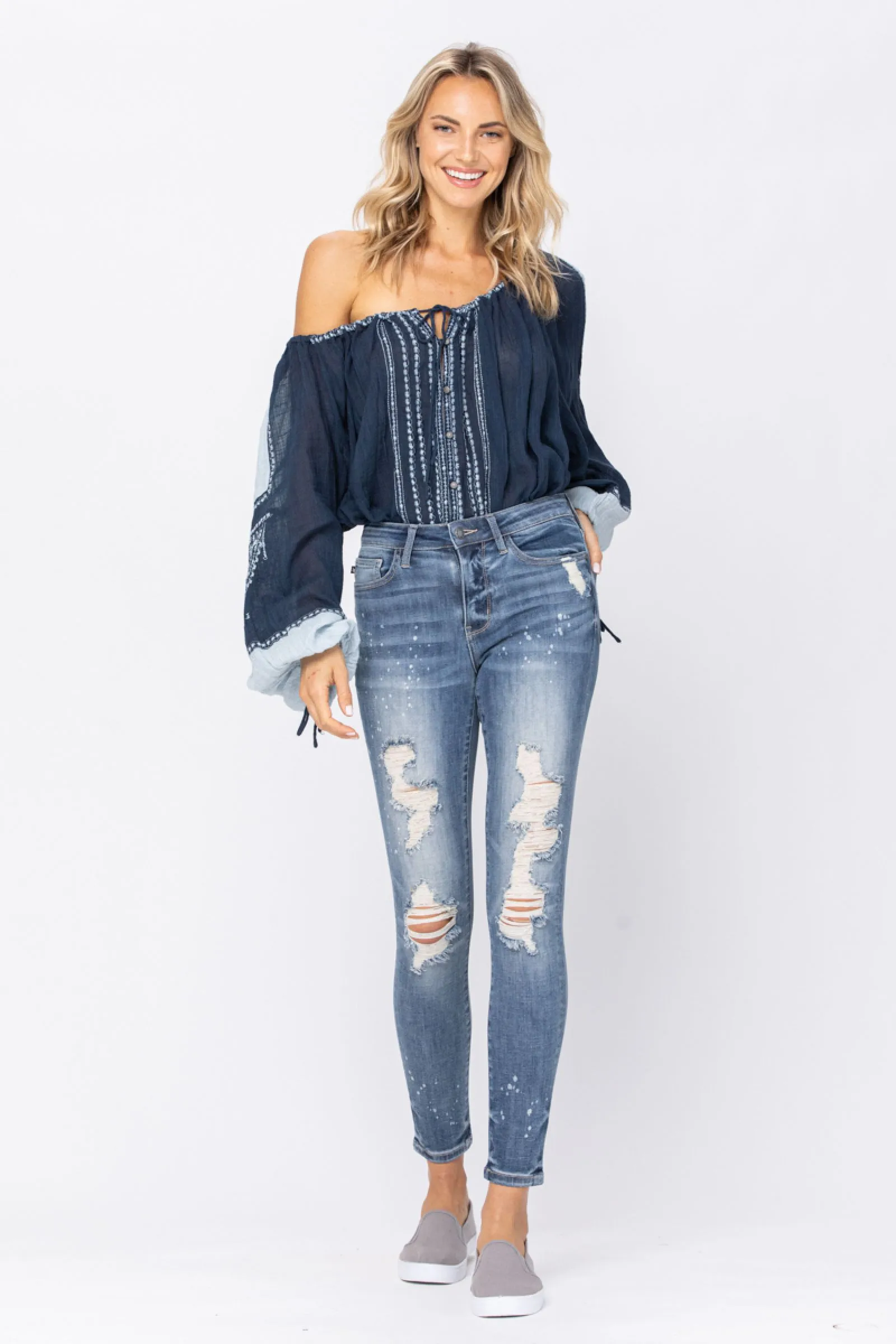 Judy Blue Never Better Bleached Skinny Jeans look