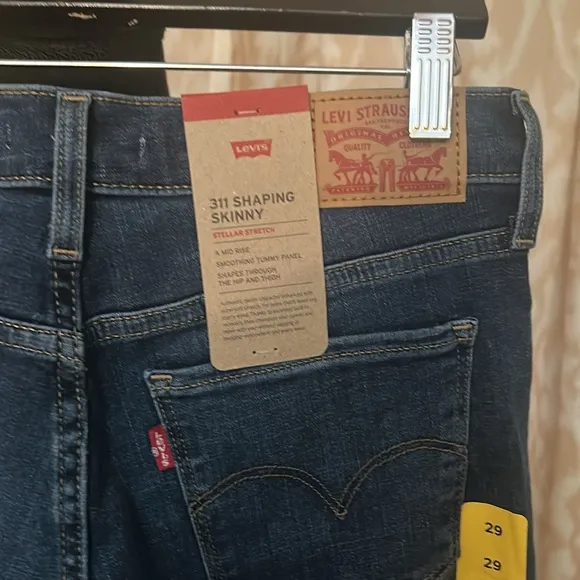 Levi 311 Shaping Skinny Womens Jeans