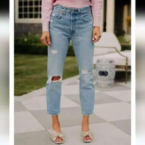 Levi's 501 High Rise  Straight Distressed Crop Jeans Size 25 and 26 Blue