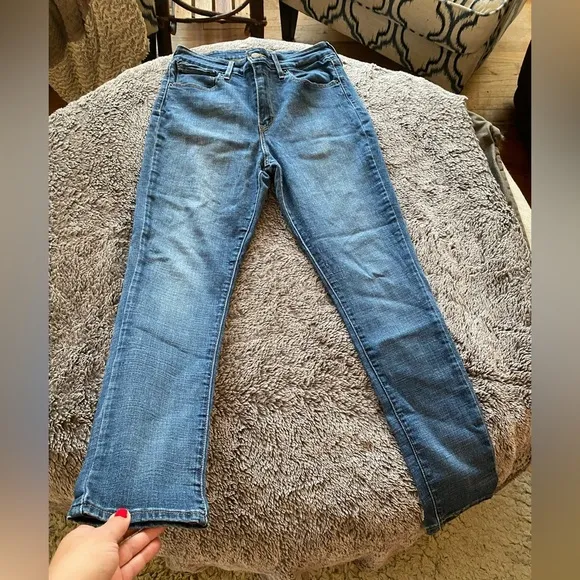 LEVI’S 721 Women’s Skinny Jeans