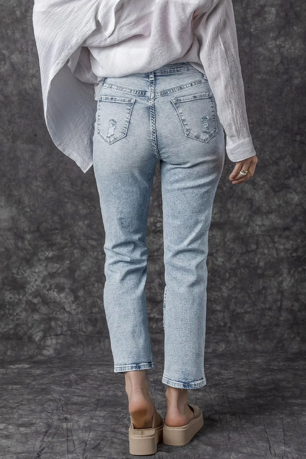 Light Wash Frayed High Waist Jeans