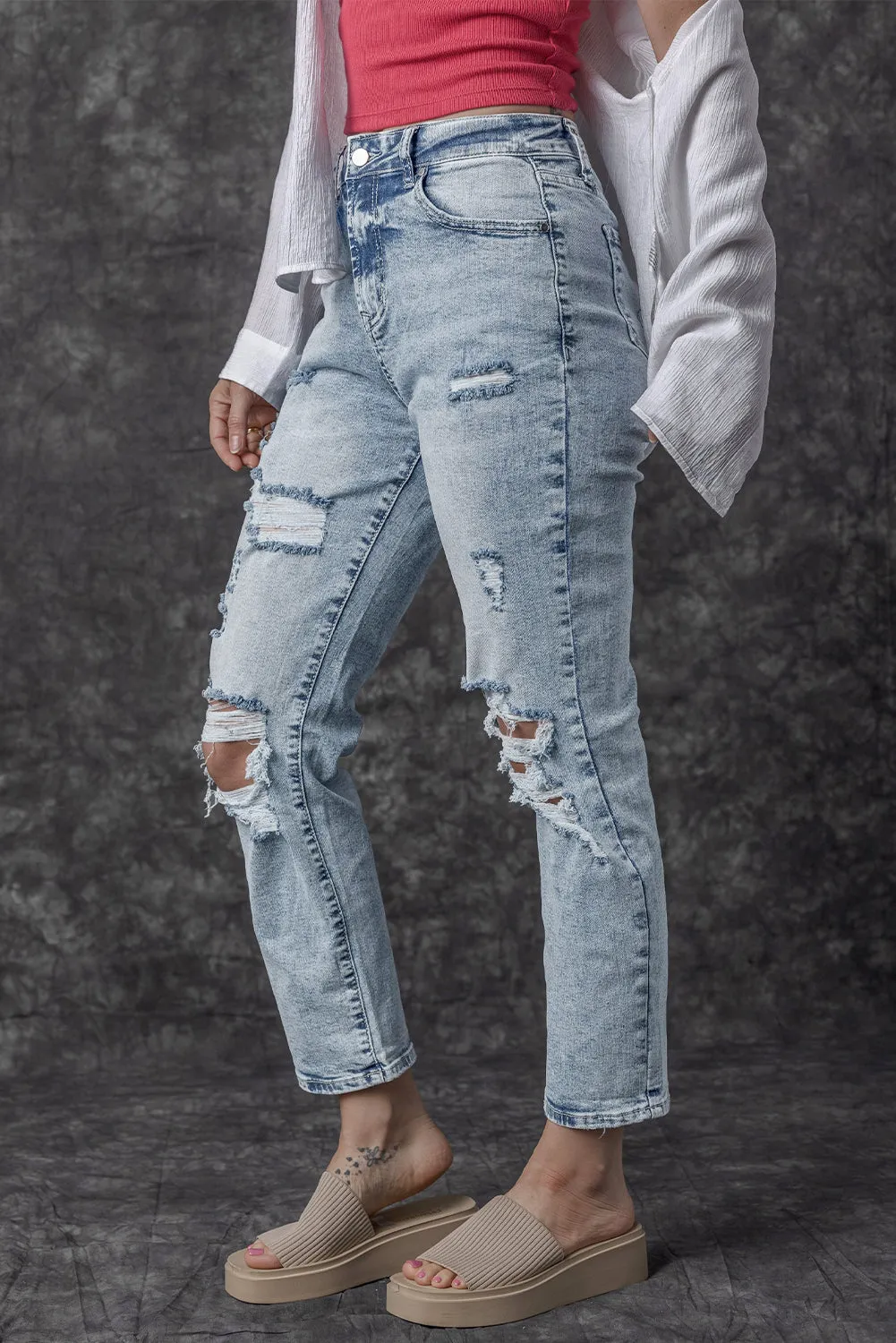 Light Wash Frayed High Waist Jeans