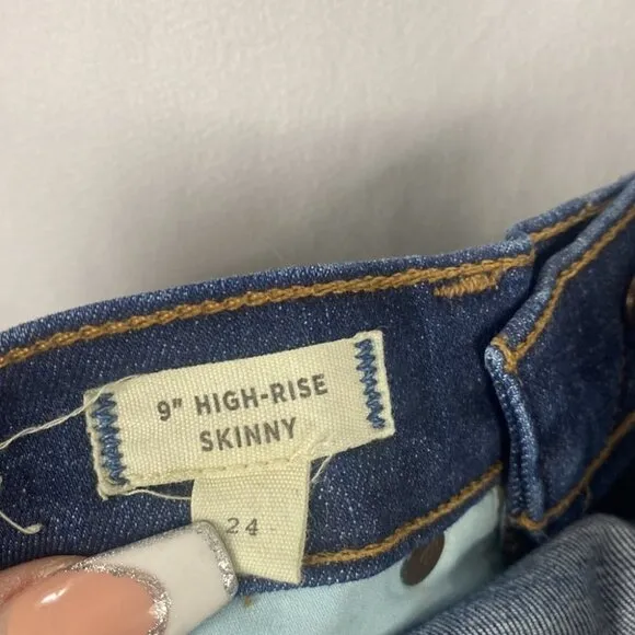 Madewell 9&quot; High-Rise Skinny Jeans: Destructed Edition