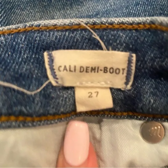 Madewell Women’s Jeans with Ripped Ankle Size 27
