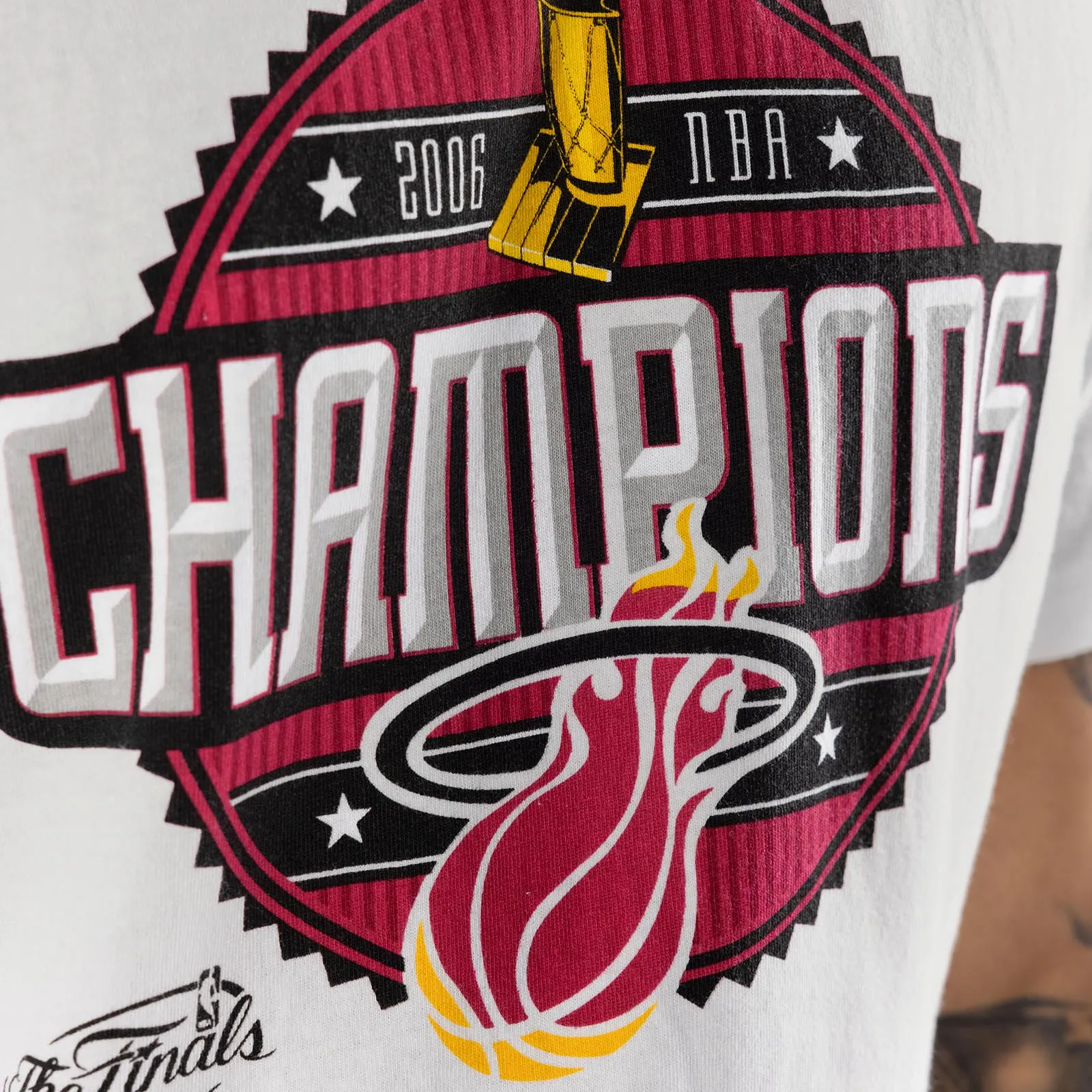 Miami Heat Vintage 2006 Champs Tee - Vintage White