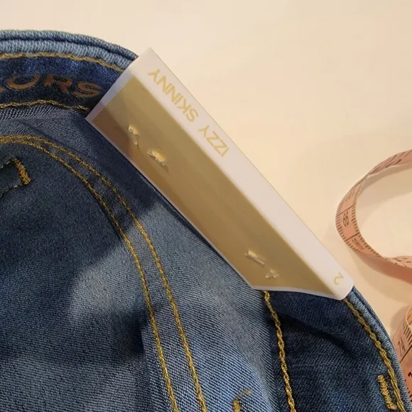Michael Kors Izzy Skinny Jeans Size 2 NWT! MEDIUM Wash
