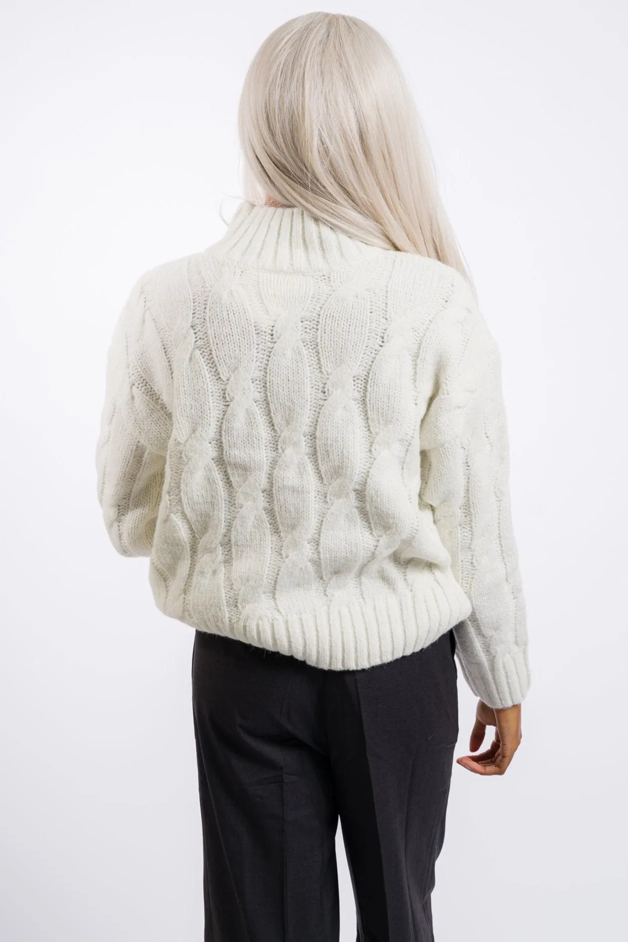 Nia Fiji Knit Sweater - Ivory
