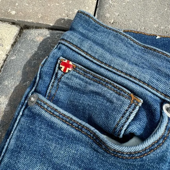 NWOT Hudson Jeans Krista Super Skinny Size 27