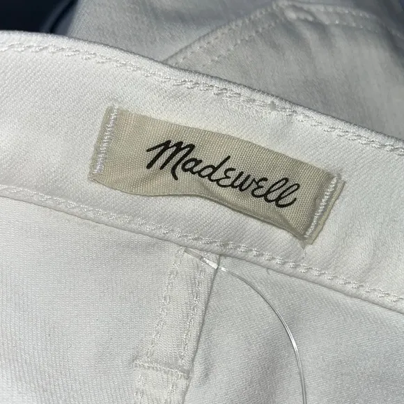 NWOT Madewell  9&quot; Mid-Rise Raw Hem Skinny Jeans in Pure White