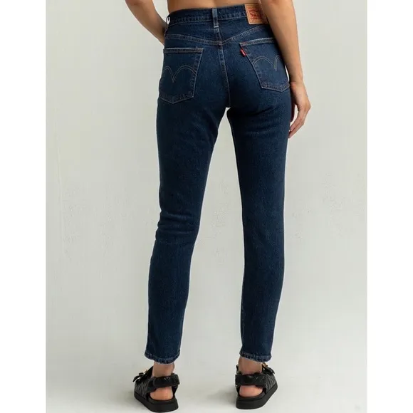 NWT Levi’s 501 Skinny Jeans in Salsa Size 25