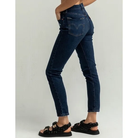 NWT Levi’s 501 Skinny Jeans in Salsa Size 25
