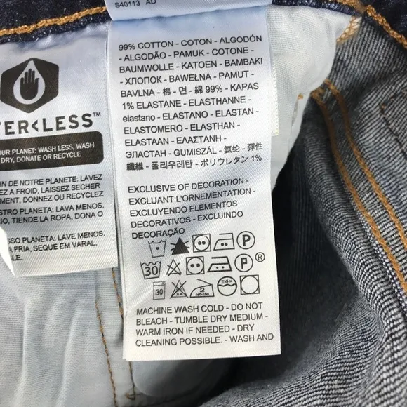 NWT Levi’s 501 Skinny Jeans in Salsa Size 25