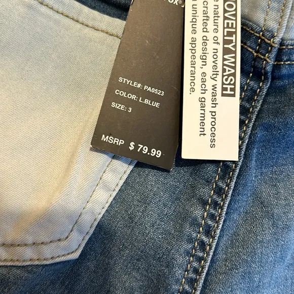 NWT RED FOX HIGH PERFORMANCE STRETCH TWO TONED RIPPED SKINNY JEANS