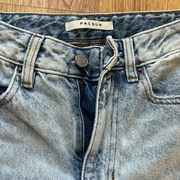 Pacsun 90s Boyfriend Ripped Jeans