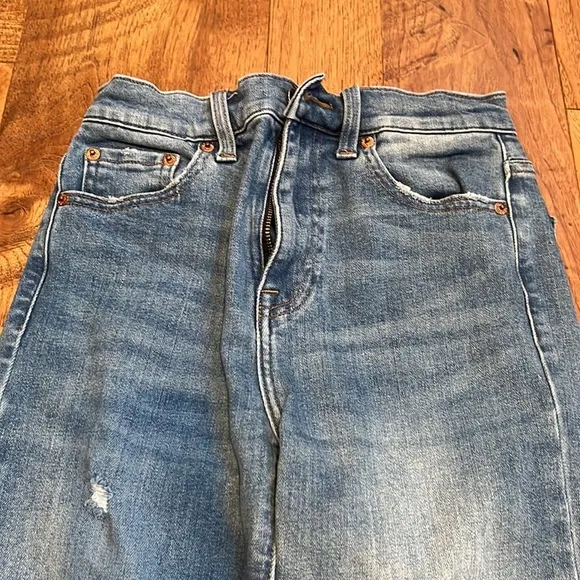Pistola Woman’s Ripped Jeans Size 24