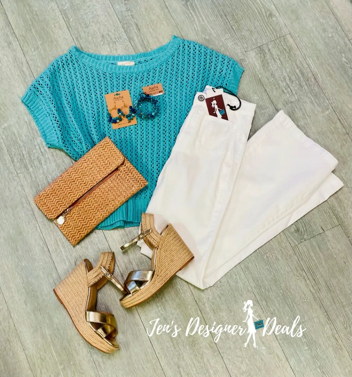 Q2 White Skinny Jeans with Flared Leg   Front Pocket Detail