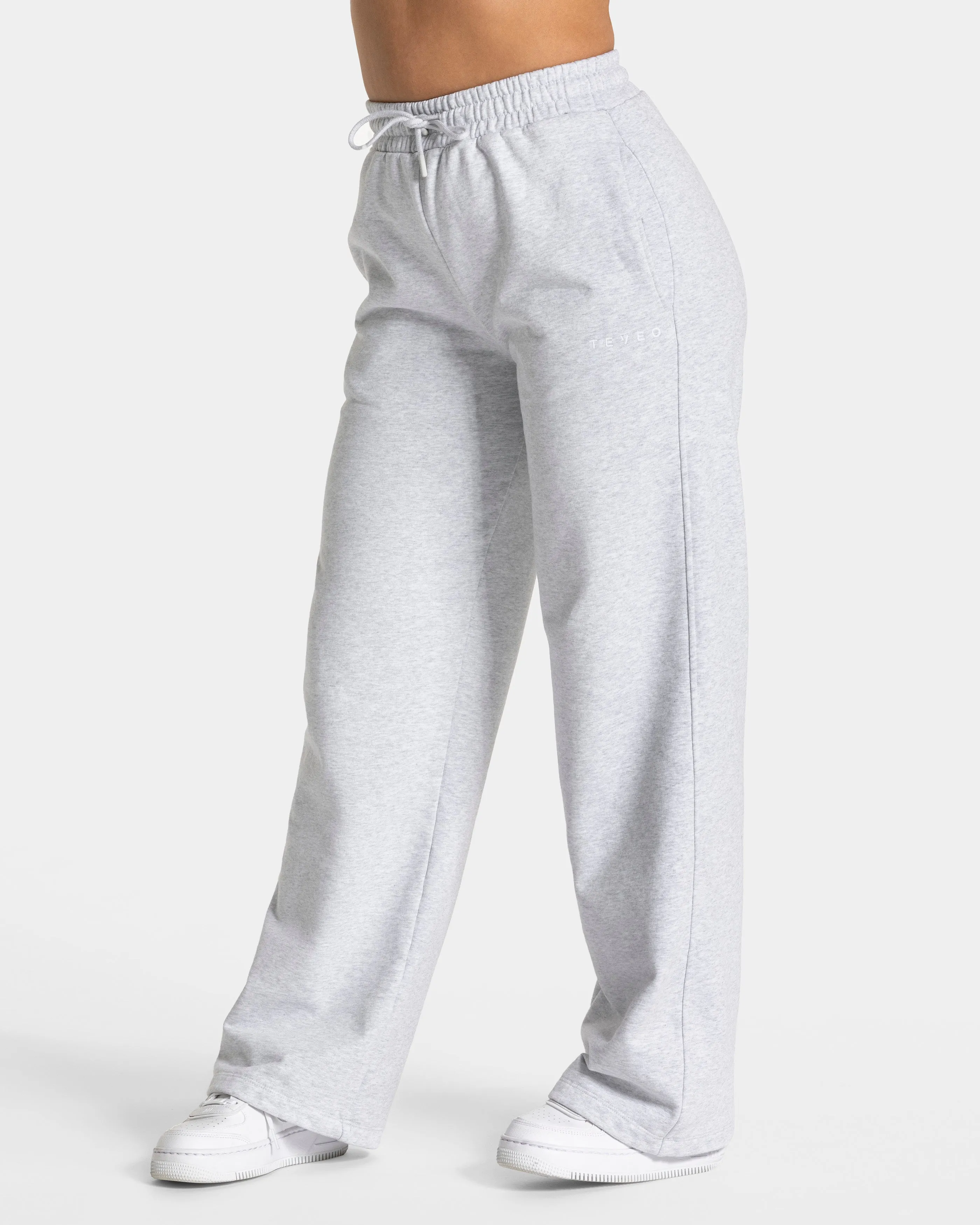 RI’VAIV Straight Leg Jogger Women "Hellgrau"