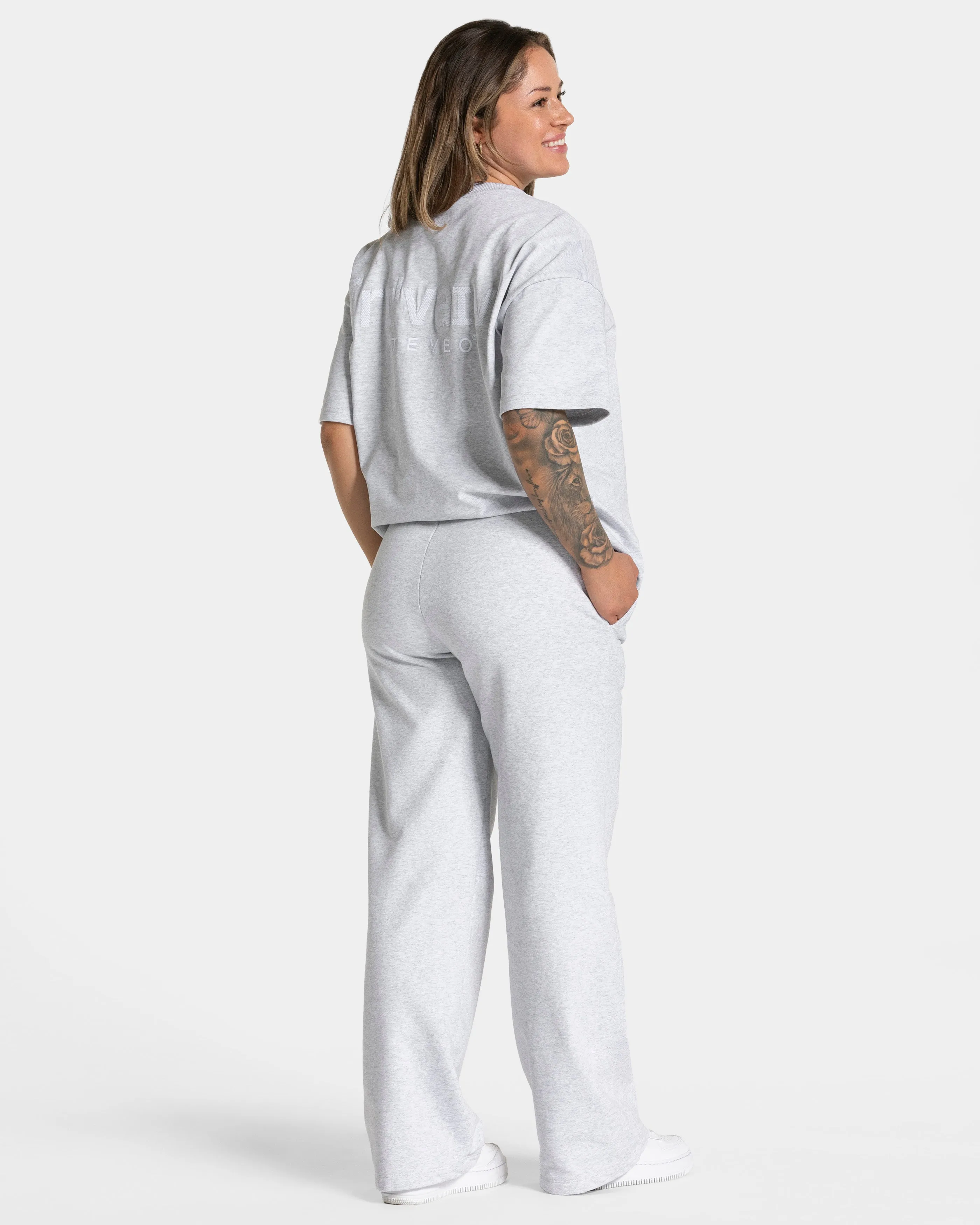 RI’VAIV Straight Leg Jogger Women "Hellgrau"