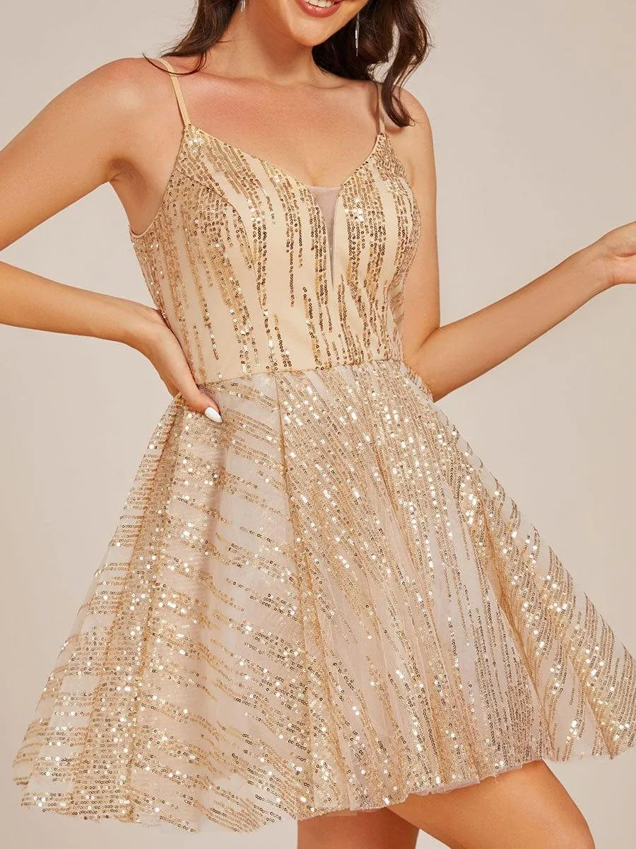 Robe de bal de fin d'année courte à bretelles spaghetti et à paillettes