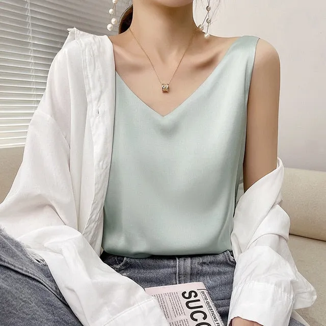 Summer Shiny Satin Silk Tshirt Women Harajuku T Shirt Women Sleeveless Fashion T-shirt Woman Tee Tops Casual Female Luxury Sexy