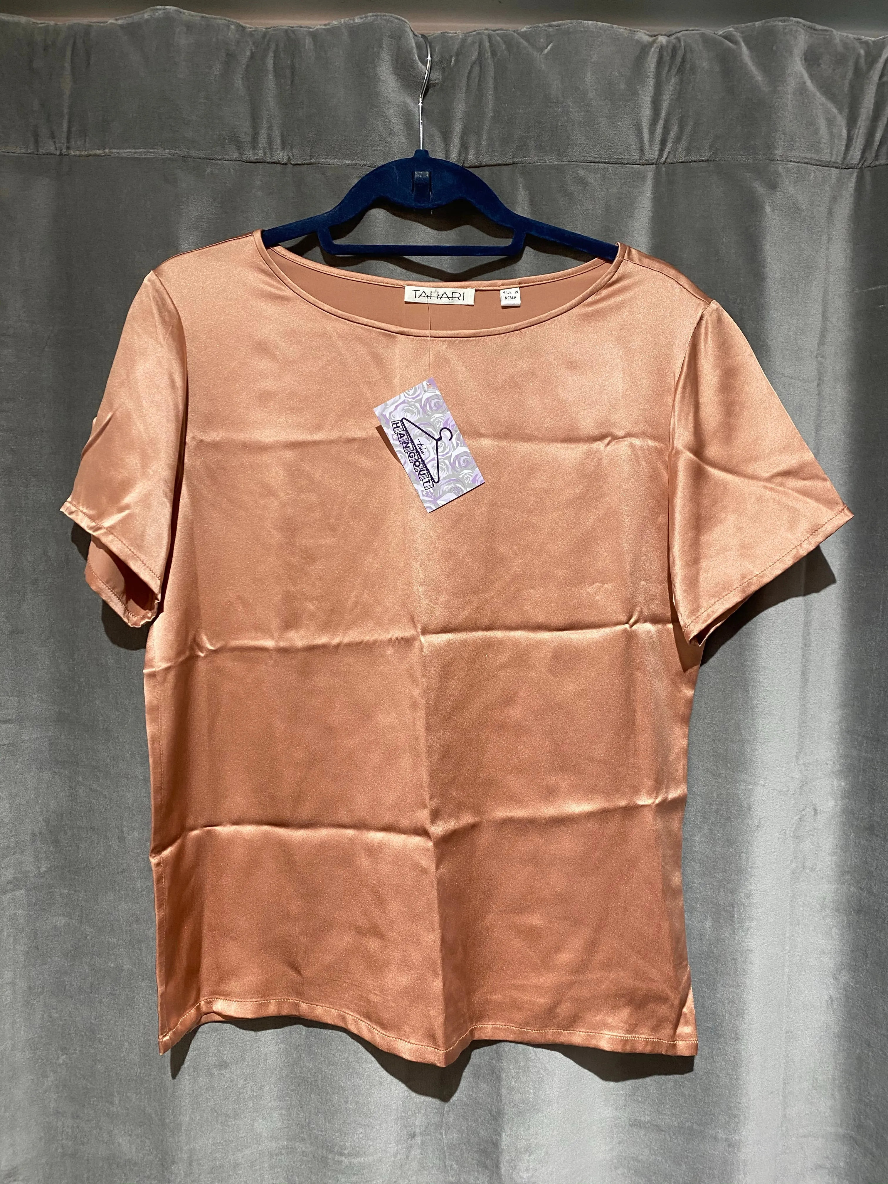TAHARI Salmon Silk Short sleeve top