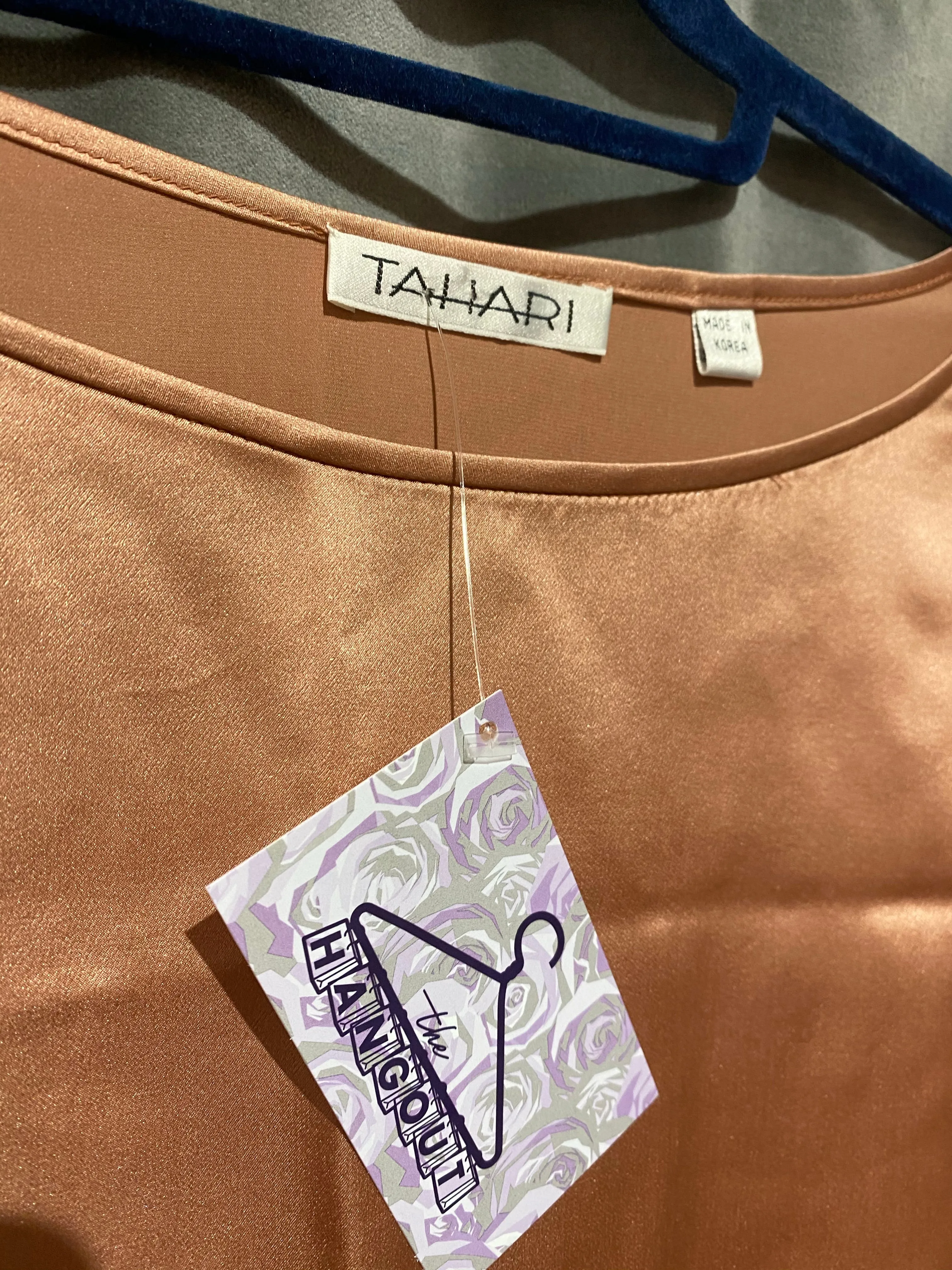TAHARI Salmon Silk Short sleeve top
