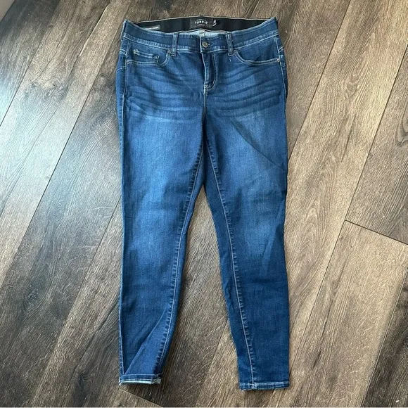 Torrid bombshell skinny size 16 regular jeans medium blue wash stretch