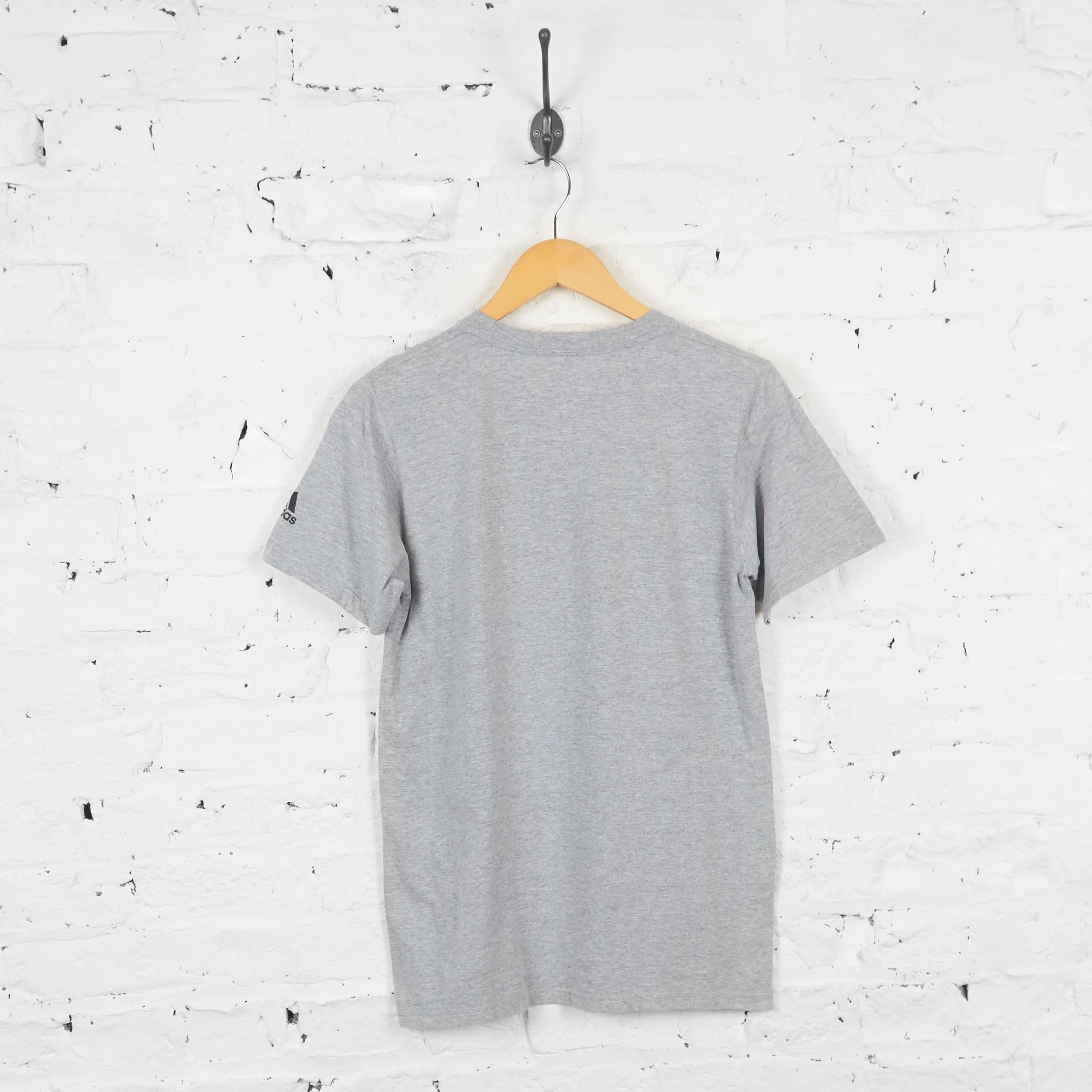 Vintage Adidas Grand Rapids NBA T-shirt - Grey - S